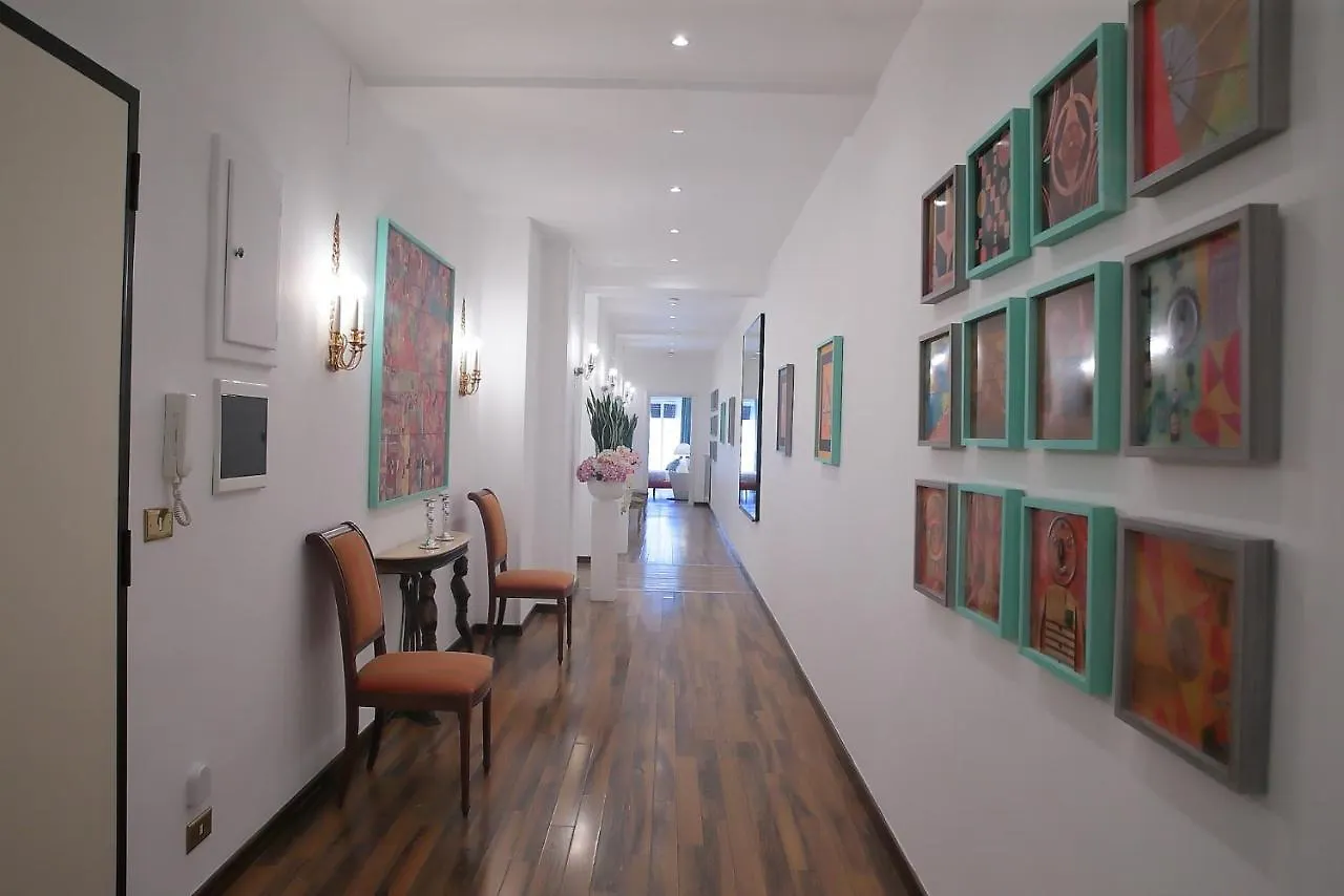 Savoia International_Lt_Bari Stazione Hotel 0*, Bari Italia